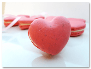 Romantiske hjerte macarons til valentinsdag